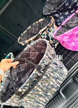 Load image into Gallery viewer, Large Quilted Grab &amp; Go Tote

